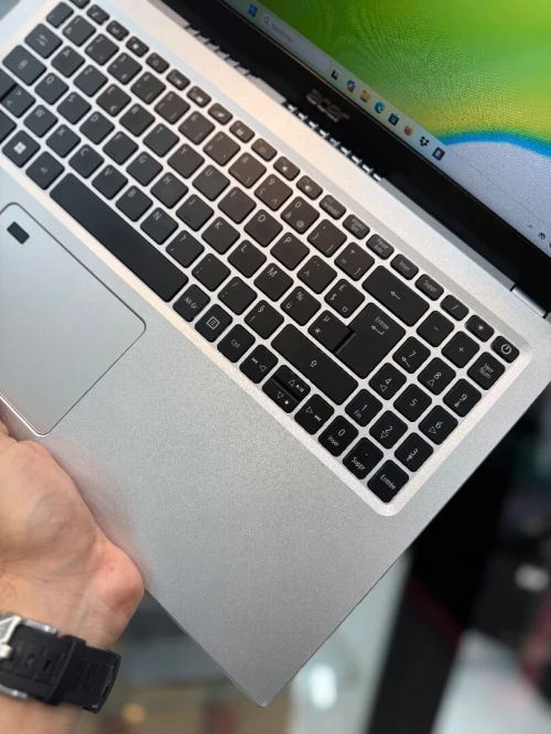 Acer Aspire 3 Full HD - i3 1115G4 - 8Go Ram - 256Go SSD - Intel UHD Graphics