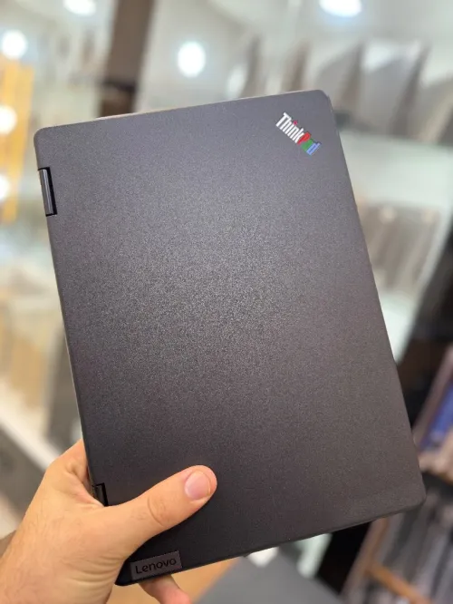 Lenovo ThinkPad 11e - i5 8200Y - 8Go - 256Go SSD - Intel UHD Graphics 615