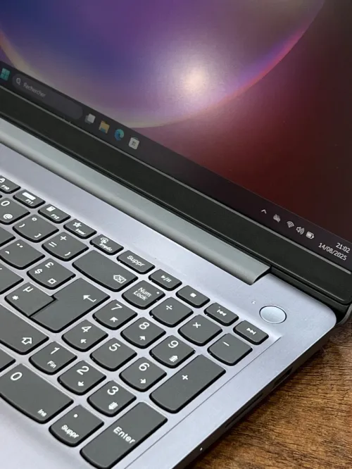 Lenovo IdeaPad 3 FHD - i3 1115G4 - 8Go Ram - 256Gb - Intel UHD Graphics 