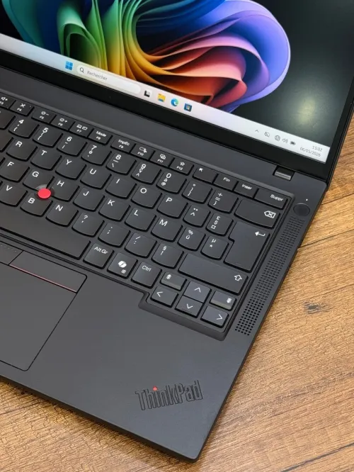 Lenovo ThinkPad T14 - Ryzen 5 Pro 8540U - 16Go - 512Go - Radeon 830M Graphics
