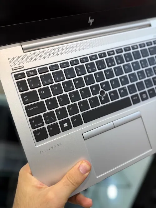 HP EliteBook 840 G6 FHD - i5 8350U - 8Go - 256Go - Intel UHD Graphics