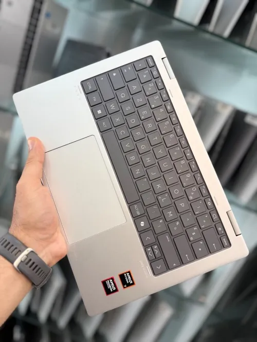 HP ENVY OLED 2-in-1 - Ryzen 7 8740Hs - 16Go Ram - 512Go SSD - AMD Radeon Graphics