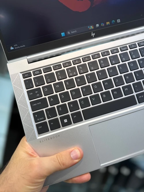HP EliteBook 835 G8 Tactile - Ryzen Pro 5650U - 8Go - 256Gon- Radeon Graphics