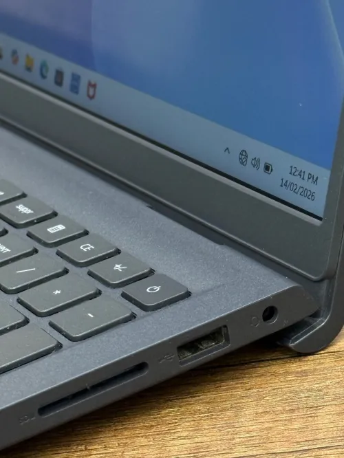 Dell Inspiron 15 TACTILE FHD - Ryzen 5 7535U - 8Go Ram - 512Go SSD - AMD Radeon Graphics