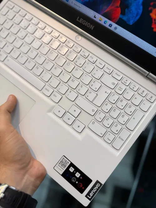 Lenovo Legion 5 FHD 165Hz - i7 11800H - 16Go - 512Go - RTX 3060 6Go