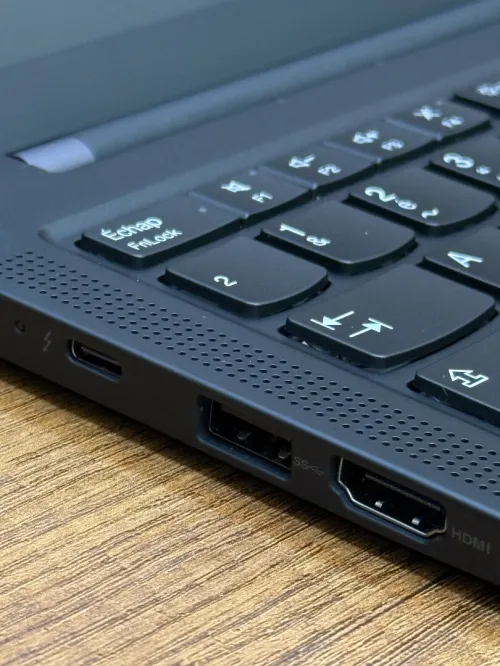 Lenovo ThinkPad X1 Carbon Tactile - i7 1365U - 16Go - 512Go - Intel Iris Xe Graphics