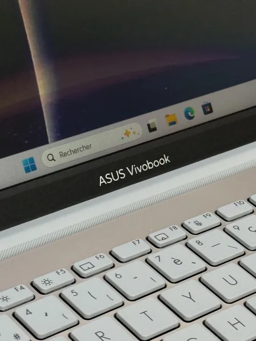Asus VivoBook 15 Go FHD - Ryzen 5 7520U - 16Go - 512Go - Radeon 610M Graphics