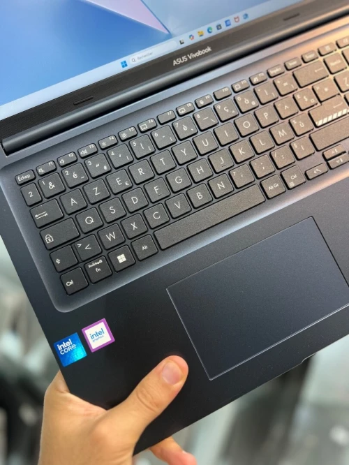 Asus VivoBook 17 FHD - Intel Core 5 120U - 16Go - 512Go - Intel (R) Graphics 
