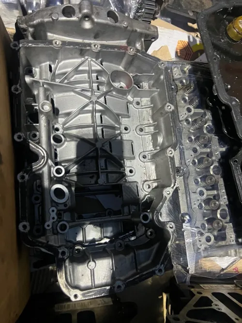 Pièces moteur 2l TDI 122 ch 0.5L