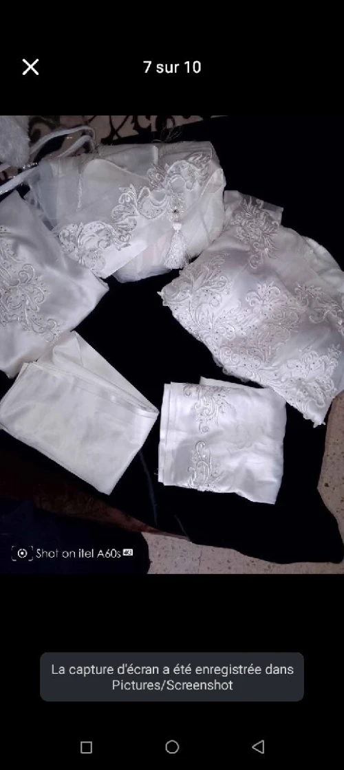 Ensembl(4 pieces jupe haut et serwal chelka,convient comme bedroun (tenue dekhla) pour mariée taille