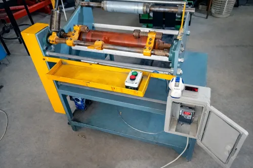 Machine enrouleuse papier aluminium