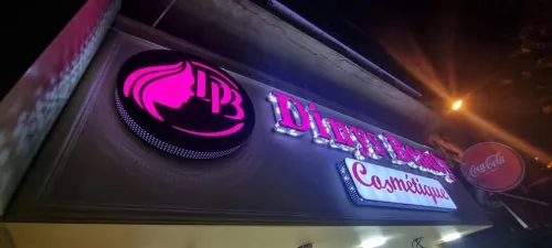Plaques Publicitaires Et Panneaux Lumineux (اللوحات الإعلانية واللوحات المضيئة)