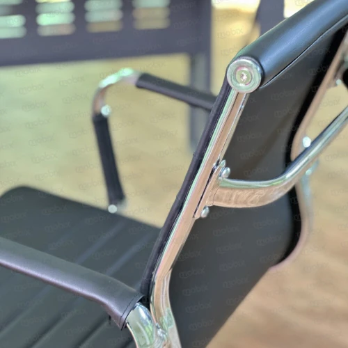 Chaise PDG NOBLE opérateur noir de la marque Mobix dz