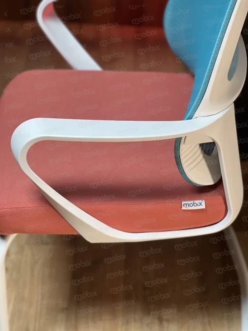 Chaise NOVA ergonomique & résistante MobixDZ