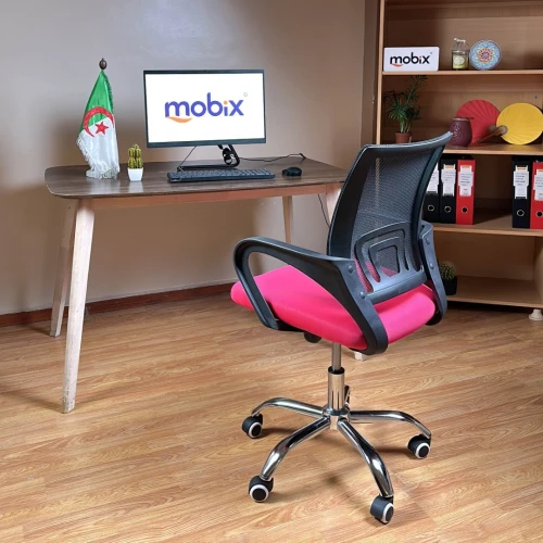 Chaise opérateur filet couleur rose et dos noir ergonomique
