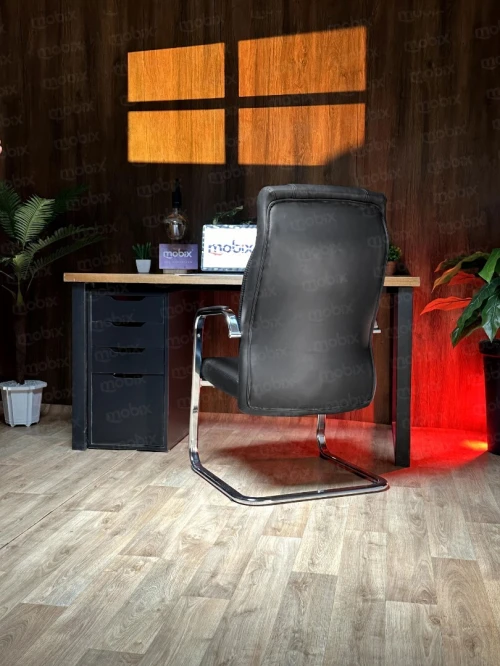 Chaise bureau PDG CIRTA visiteur noir en simili cuir de la marque MOBIX-DZ