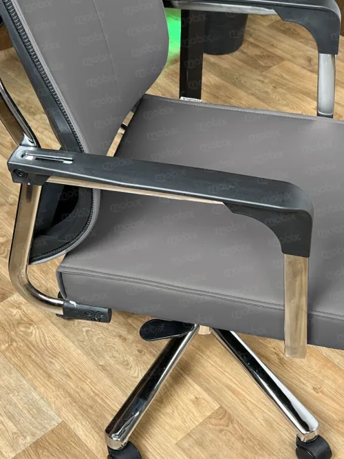 Chaise SEDIA EXECUTIVE design premium confort exécutif de la marque mobixdz