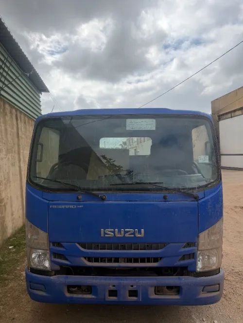 Isuzu NPR 2026