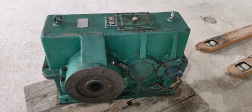Reducteur de vitesse مخفض السرعات