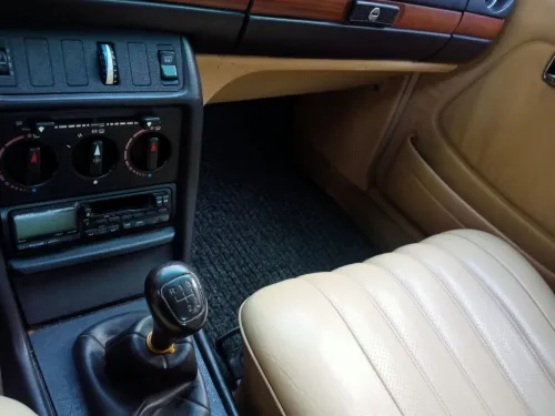 Mercedes W123 1983 