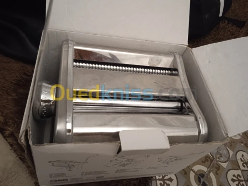 Pasta maker 