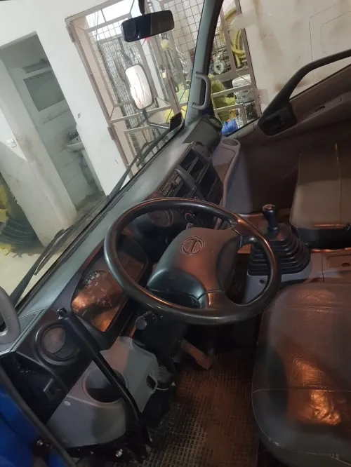 HINO HINO 611 