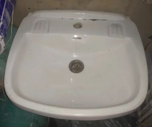 lavabo mural pour salle de bain ( sans pied)