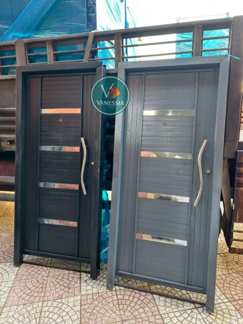 باب حديد حاجة الله يبارك تالي ما يلحقش ب 18500 Porte métallique