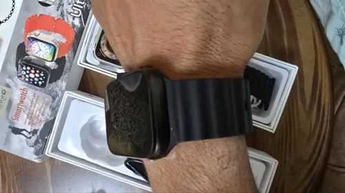 4 montres SmartWatch