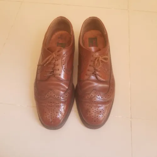 Chaussure style Richelieu de marque André, modèle Allister