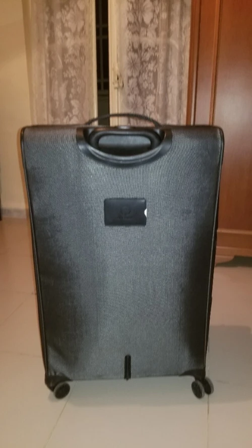 Valise Air Canada munie de barres de renforcement