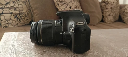Canon EOS 1100D (Rebel T3) Kit + Sacoche - lens canon 18-55mm (tous d'origine)