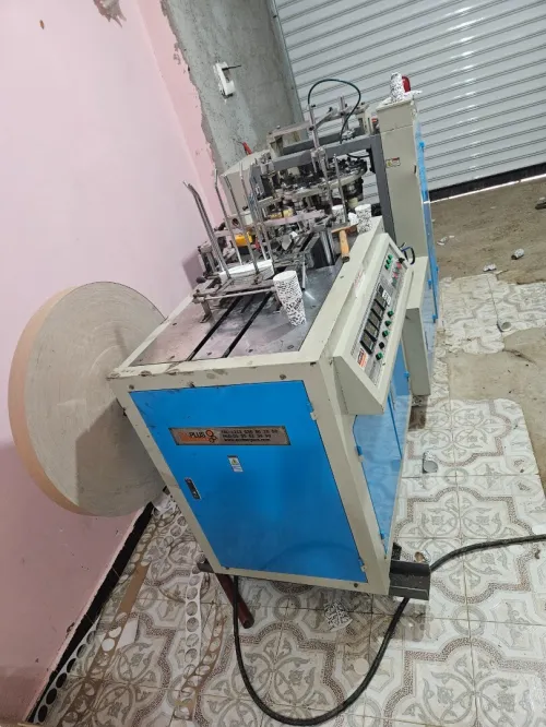 الات صنع الاكواب الورقية
