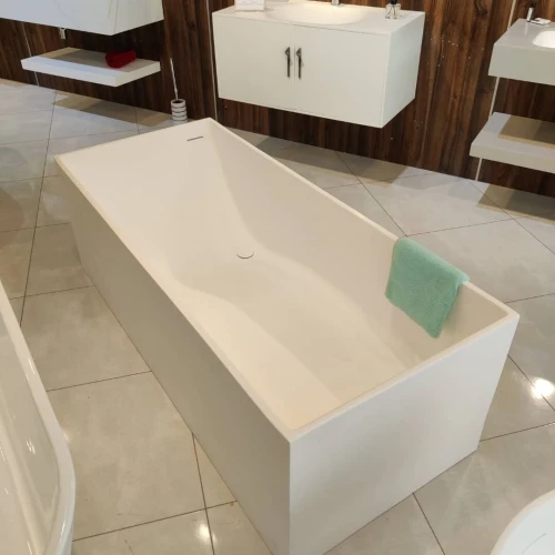 Baignoire haut de gamme en Solid Surface / Vente en gros et en détails ( Corian , Krion , Onyx... )
