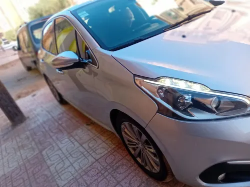 Peugeot 208 2018 Allure Facelift