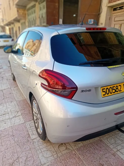 Peugeot 208 2018 Allure Facelift