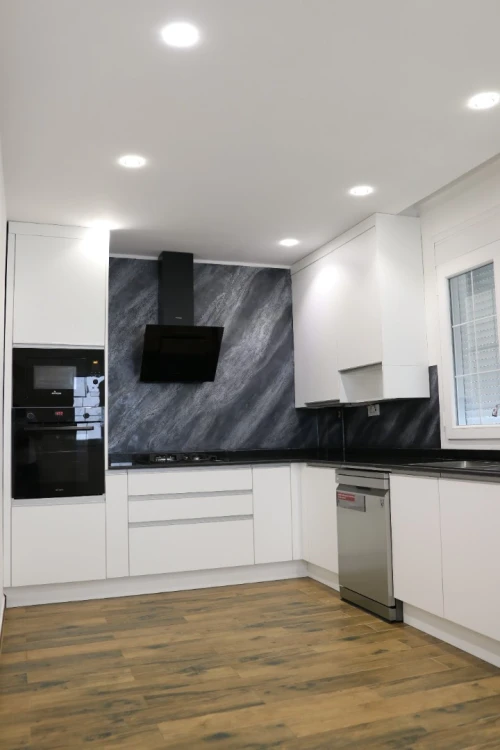 Construction et Renovation des villa et apparemment 