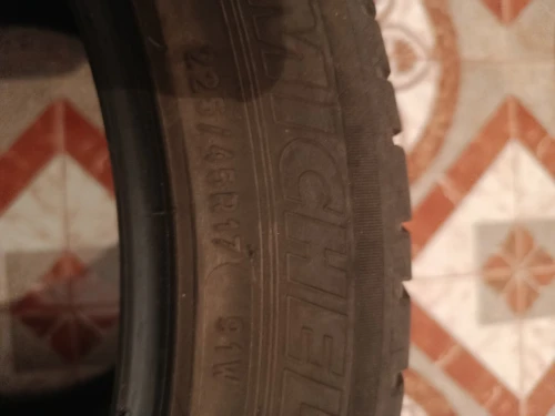Deux peus 225/45/R17 W91