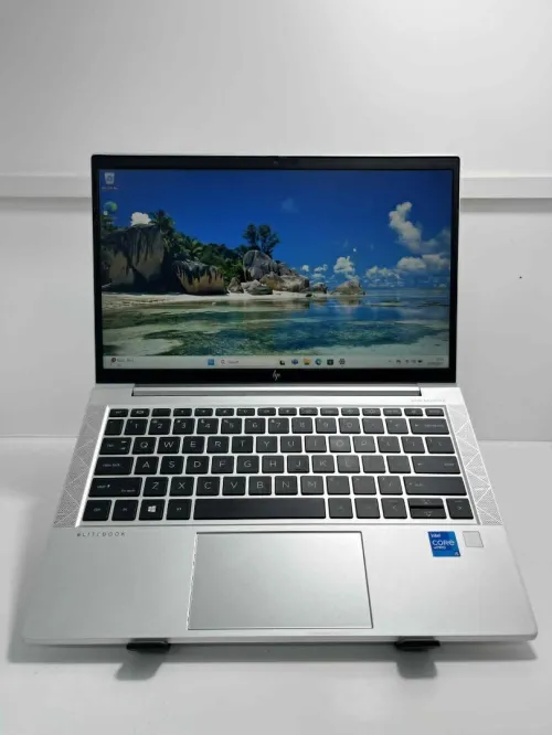 HP ELITEBOOK 830 G8 I5 11EME 1145G7 16GB RAM 256SSD NVME GPU INTEL IRIS GRAPHICS ECRAN 13.3 FHD 
