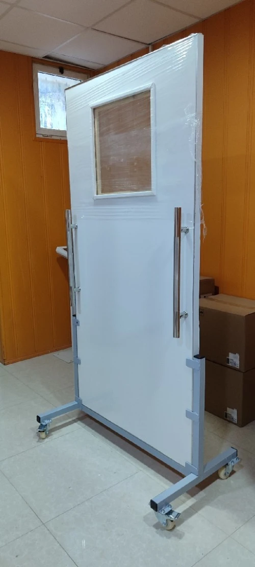porte plombée et paravent plombé contre rayon X et porte technique 