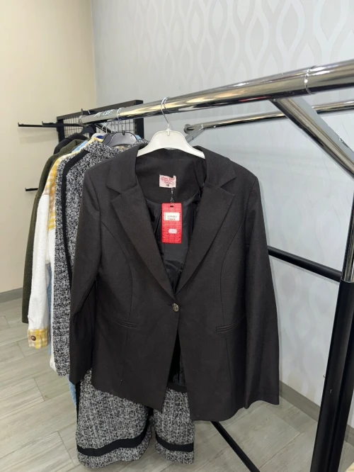 Vêtements femme, en gros