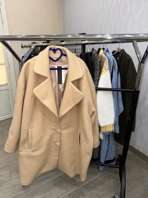 Vêtements femme, en gros