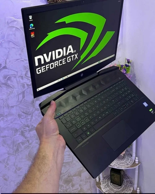 Hp pavilion i7 9750h ,RAM 16 Go. Carte graphique 1660Ti , disque dur 500 SSD + 1000 HDD ,