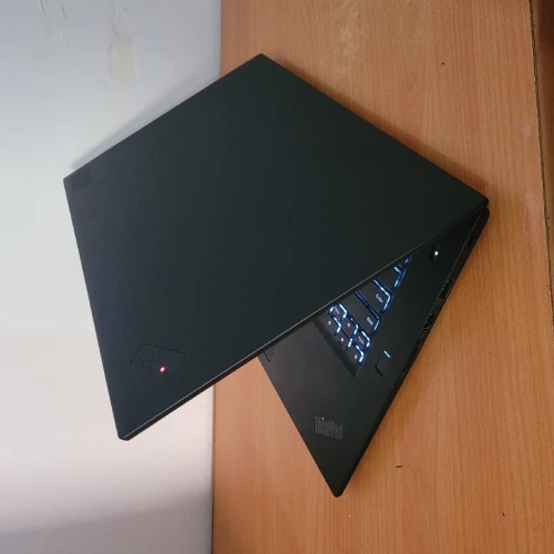 Lenovo Thinkpad - 4K Tactile/ 32GB RAM/ Xeon E-2176m/ Nvidia Quadro P2000 4GB/ 256GB SSD