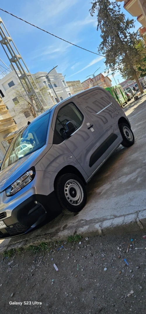 Fiat Doblo 2024 Oui