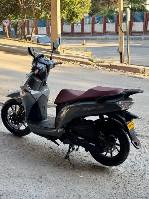 Sym St 200 2024