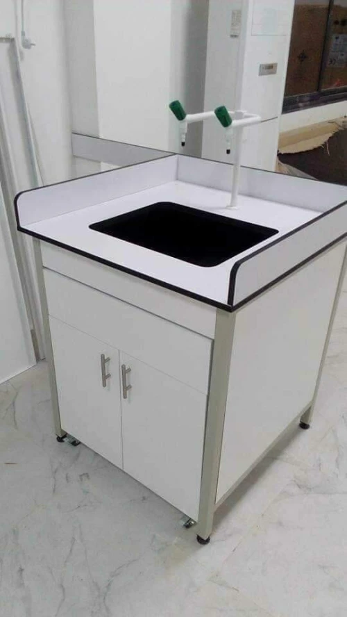 equipements de laboratoire