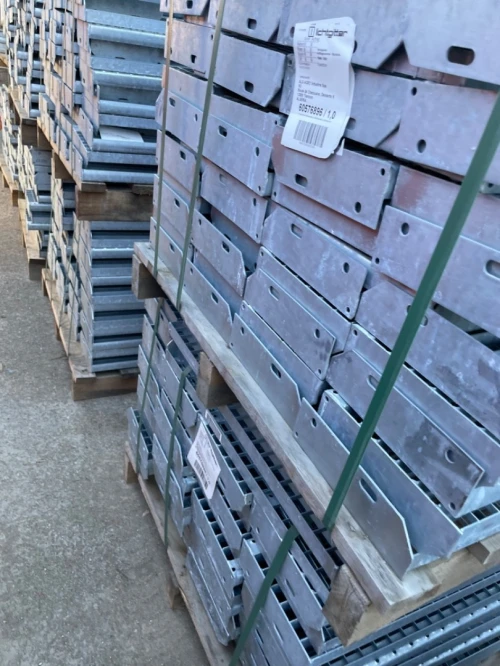 Marche caillebotis 700X240MM