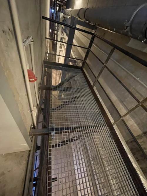 Fabrication passerelle métallique sur mesure 