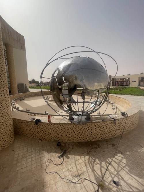 Sculpture - Sphère carte du monde acier inoxydable 